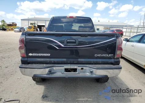 2004 Chevrolet Silverado K2500 из США, поврежденный, VIN 1GCGK23UX4F165897